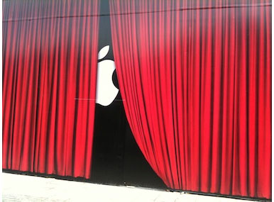 Apple Store curtain