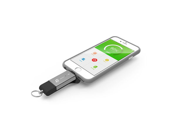 MacTrast Deals: iKlips DUO iOS Flash Storage Solution
