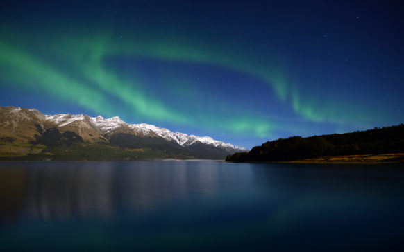 mac_wallpaper_aurora_mountains