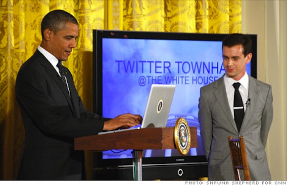 Barack Obama Tweets From His Macbook At TweetUp