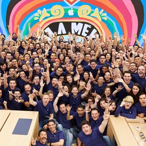 Apple Celebrates the Grand Opening of its First Retail Store in Mexico