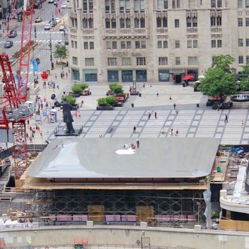 New Flagship Chicago Apple Store Boasts MacBook-Style Roof