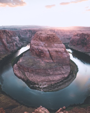 Wallpaper Weekends: Horseshoe Bend for Mac, iPad, iPhone and Apple Watch