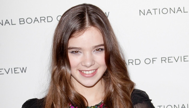 Apple Makes Straight-to-Series Order for Emily Dickinson Series Starring Hailee Steinfeld
