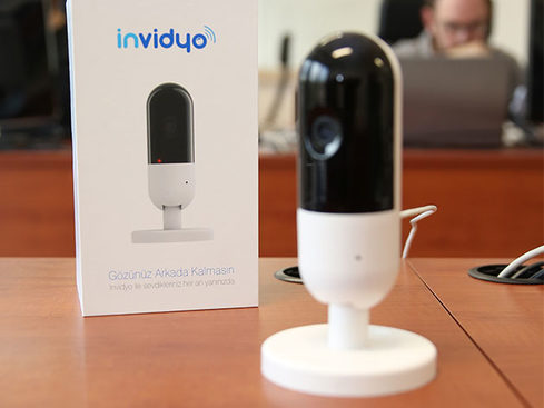 MacTrast Deals: Invidyo: World's Smartest Video Monitor with Smile Detection