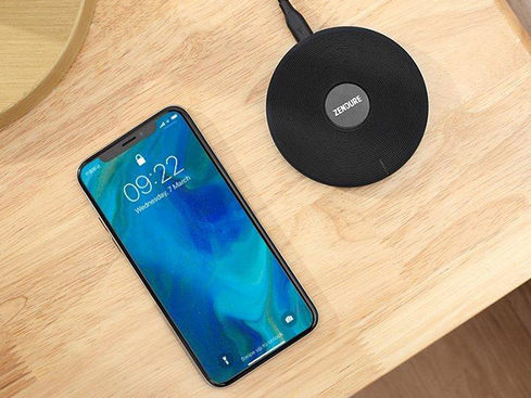 MacTrast Deals: Q3 Wireless Qi Charger – Cut the Cable with This Portable Powerhouse