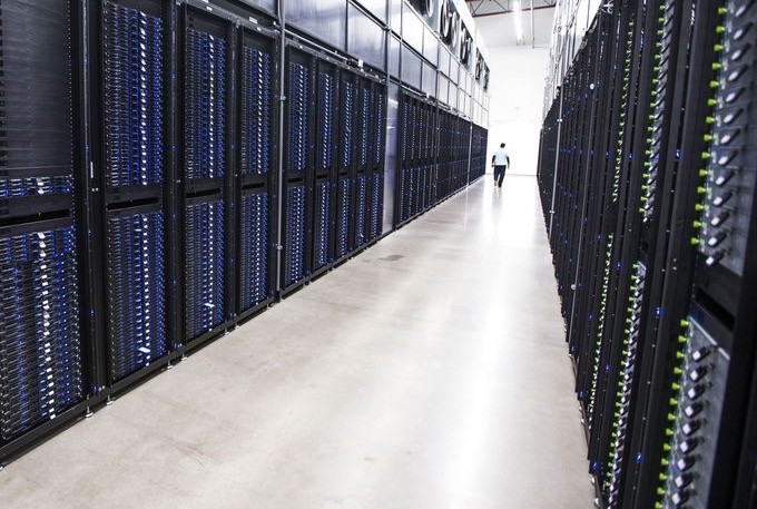 Apple Offers a Peek Inside Their Mesa, Arizona Data Center