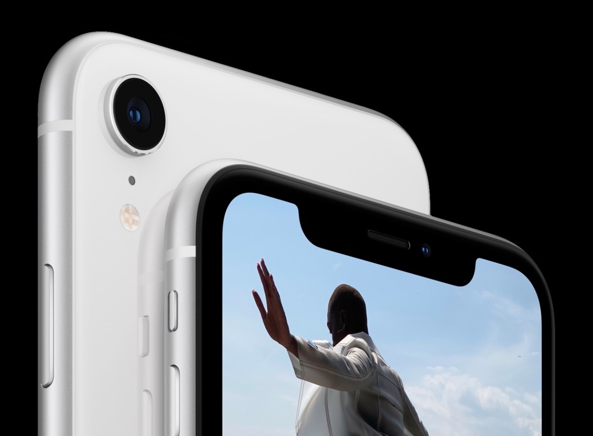 iPhone_XR_double-back-