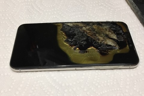 Ohio Man Says iPhone XS Max Exploded in His Pocket