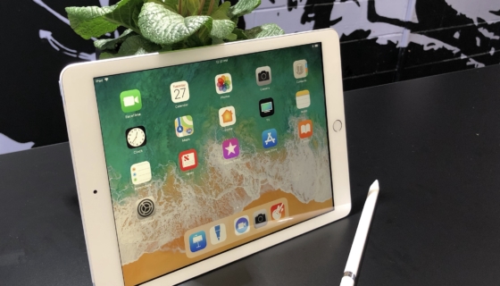 2018 iPad with Apple Pencil at Lane Tech High School Event