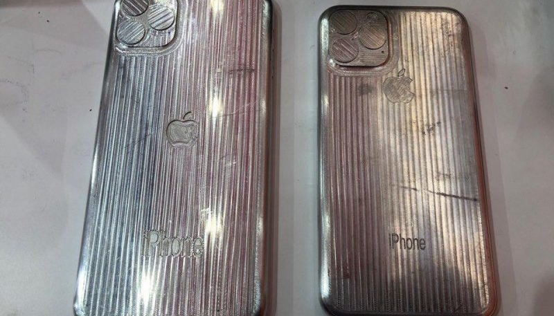 New Images Allegedly Show Molds for 2019 ‘iPhone XI’ and ‘iPhone XI Max’