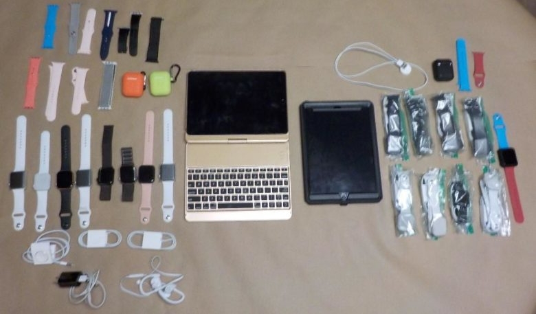 Amazon Employees Make Off With $100K Worth of Apple Watches