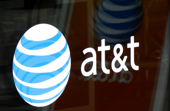 AT&T Grabs Top Spot in PCMag’s 2019 U.S. Mobile Carrier Showdown