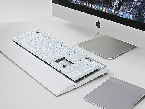 MacTrast Deals: The Minimalist, Tactile Azio MK MAC USB Keyboard