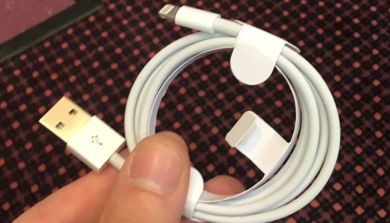 This Innocent Looking Lightning Cable Gives Hackers Remotely Access to Your Computer