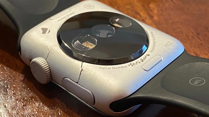 Rare Prototypes of the First Apple Watch Surface on The Web