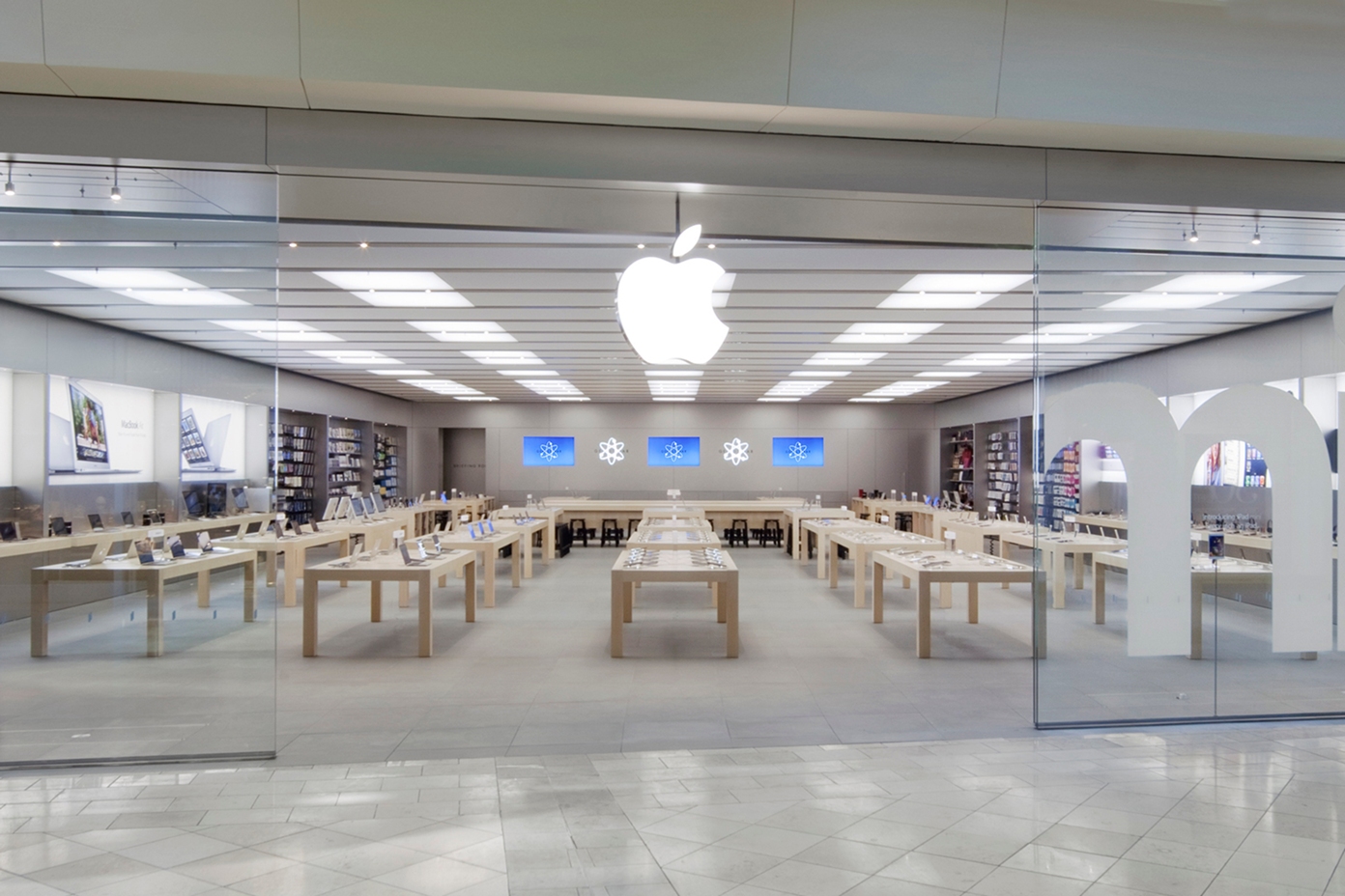 Apple COVID-19 Spike-Related Store Closures Continue, To Shutter 14  Locations in Florida on Friday - MacTrast