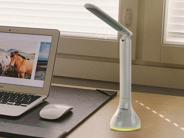 MacTrast Deals: Foldable Wireless LED Desk Lamp