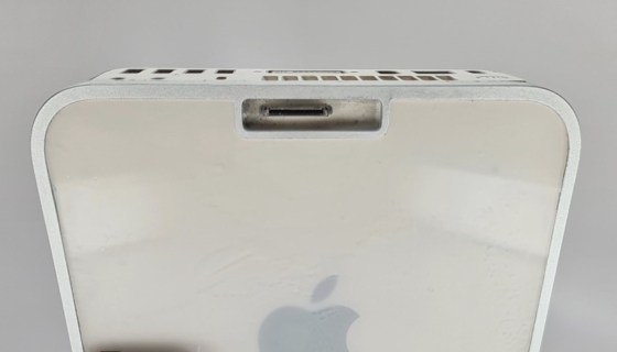 Mac mini with iPod nano dock