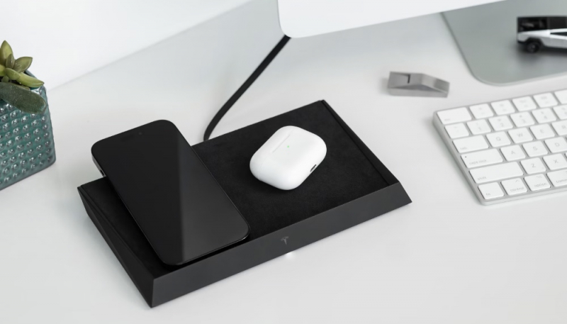 $300 Tesla Wireless Charging Platform Able to Charge Up to Three Qi Devices at Once