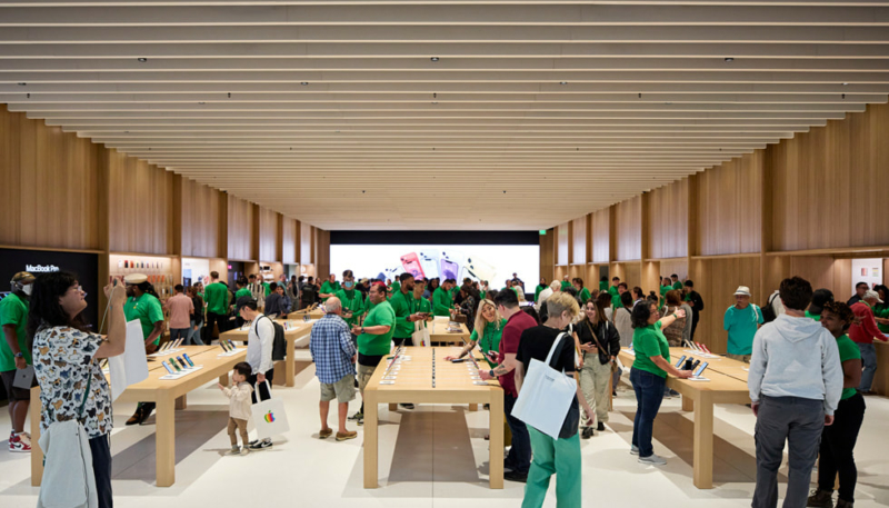 Apple’s Relocated Tysons Corner Store Opened Today