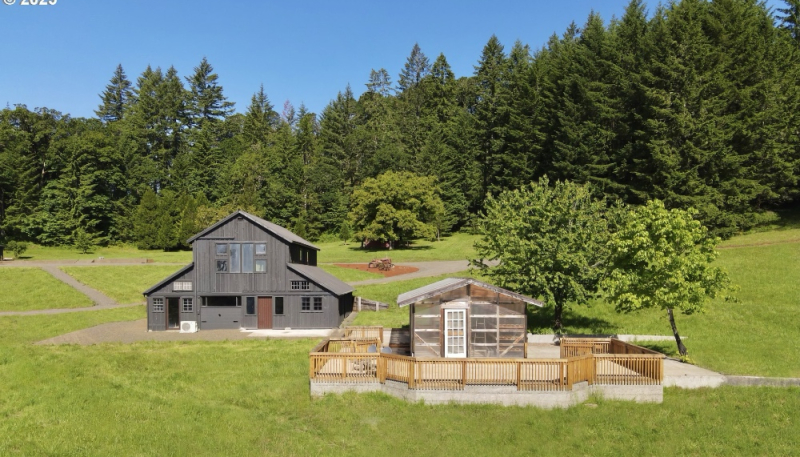 Former Commune That Inspired Steve Jobs is Up For Sale for a Mere $5 Million