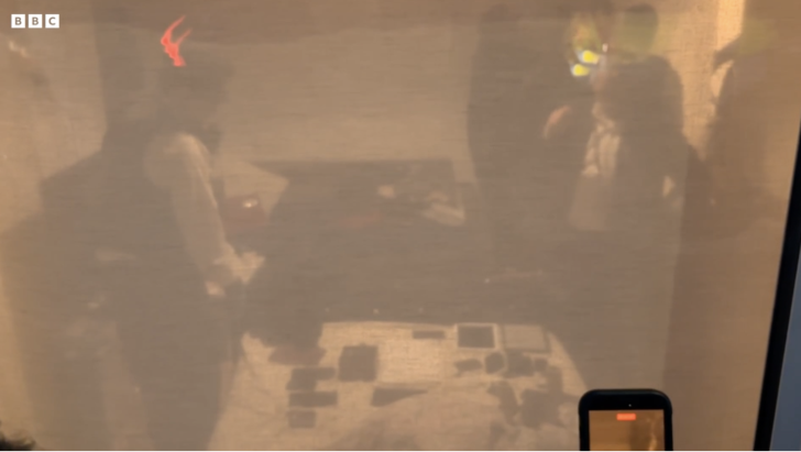 A Single Stolen iPhone Uncovers Massive UK iPhone Smuggling Ring